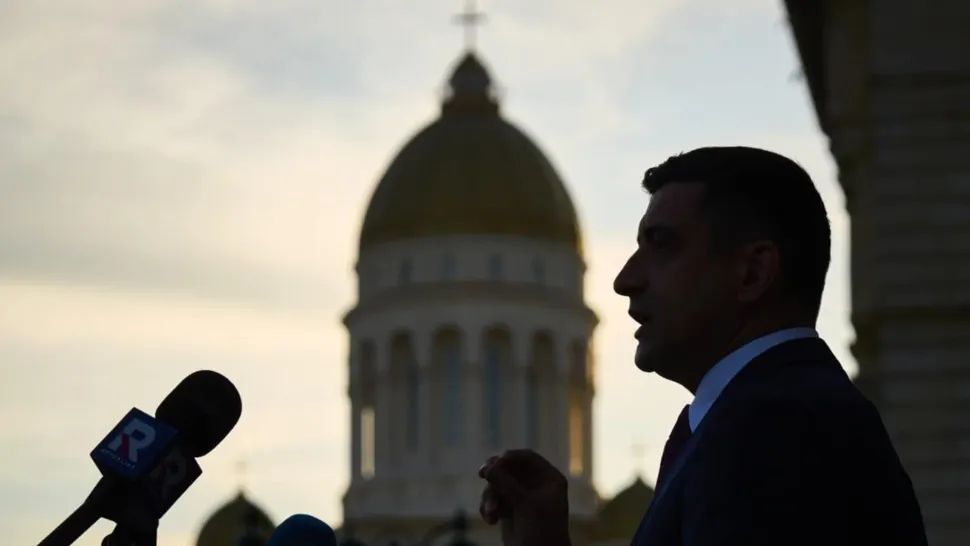 Jurnalist spaniol: „Este foarte clar că Simion va fi președinte!”