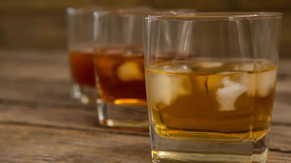 Un pahar de alcool pe zi te poate costa ani din viață! Chiar și consumul moderat este riscant/Profimedia