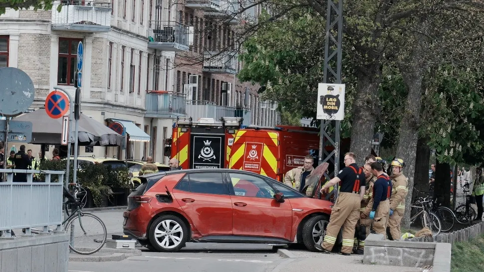 11 răniţi, după ce un bărbat a pierdut controlul mașinii pe care o conduce și a urcat pe trotuar, la Copenhaga/Profimedia