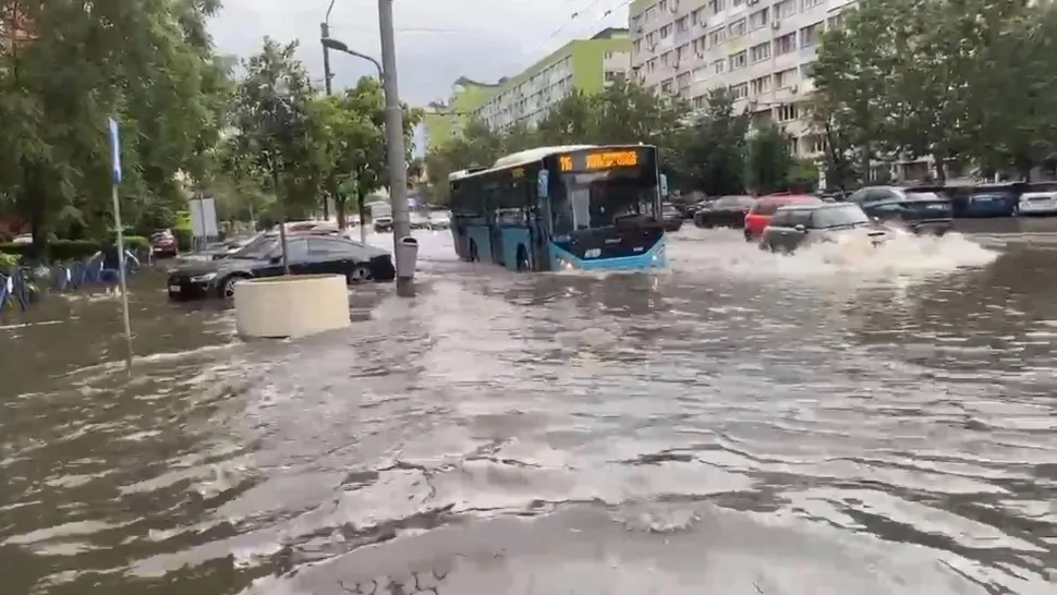 Expert ANM, despre furtuna de luni, din Capitală: Astfel de fenomene vor deveni 