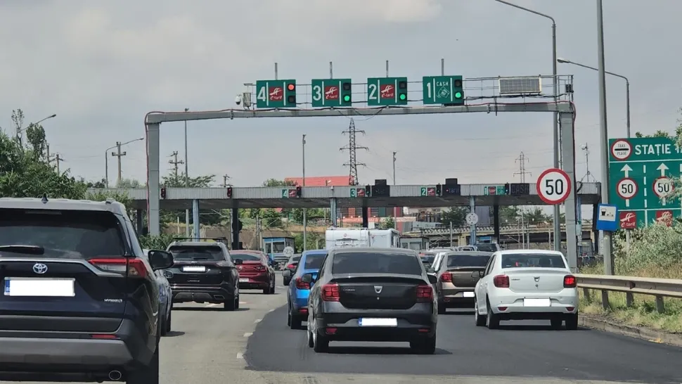 Haos la stația de taxare de la Fetești! Banda pentru plata cash de pe A2, aproape BLOCATĂ - FOTO/VIDEO