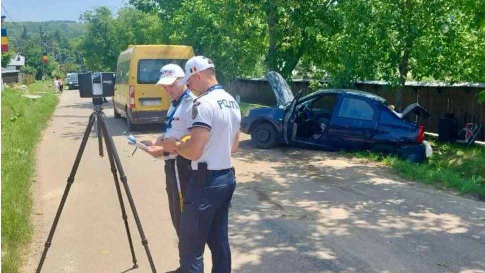 O femeie de 70 de ani a murit în urma unui grav accident rutier. FOTO: IPJ Bacău