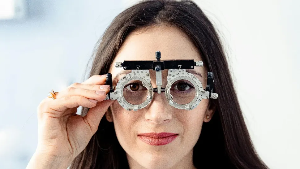 Primele indicii că trebuie sa mergi la un consult optometric. Ce semnal de alarmă trag specaliștii!