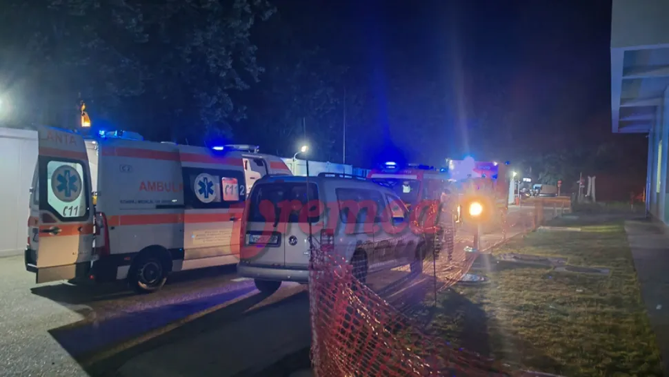 Numeroși membri ai unui ansamblu folcloric, printre care și copii, duși cu toxiinfecție alimentară la spitalul județean Vaslui! Oamenii au filmat un videoclip - VIDEO