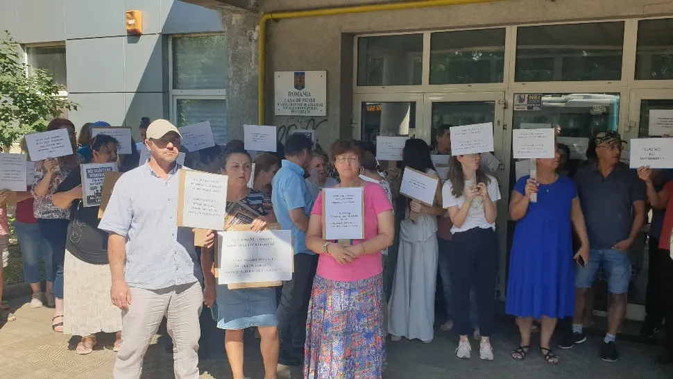 Protest al sindicaliștilor angajați la Casa de Pensii București. Foto/FB