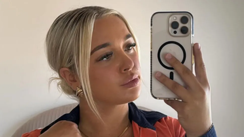 Scandal pe TikTok! O muncitoare din construcții cere tratament egal – vrea să lucreze fără tricou în zilele toride: „Toți băieții sunt așa! De ce nu pot și eu?”