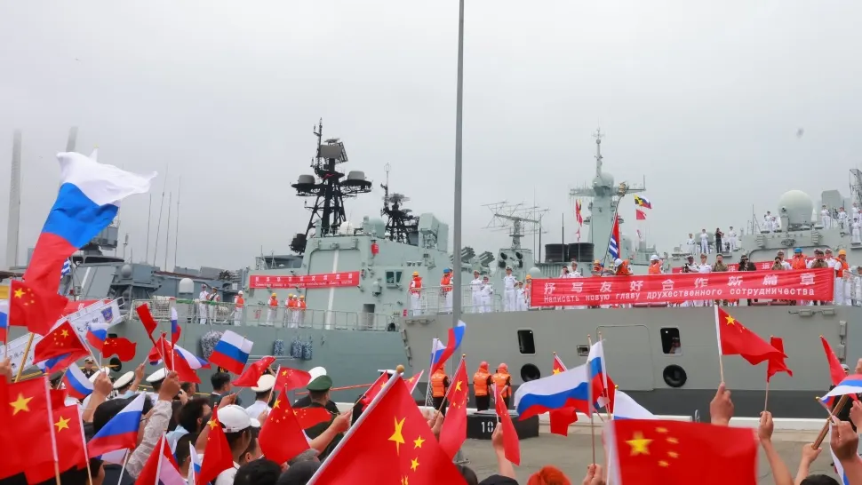 Portul rusesc Vladivostock, plin de nave chineze. Foto: X/ChinaNavy