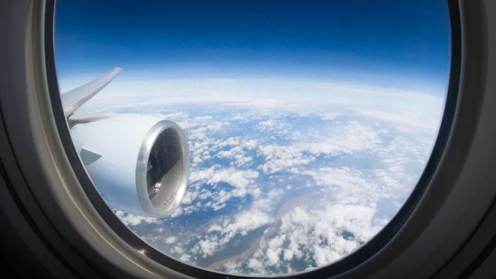 Momente de panică în aer. Un Boeing 777 a aterizat de urgență în Siberia din cauza unei defecțiuni la motoare/ Profimedia