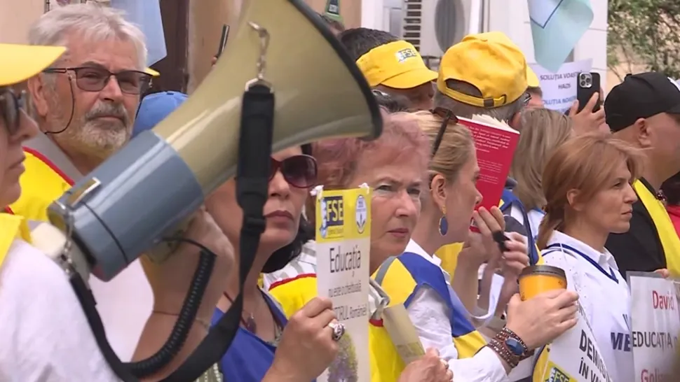 Sindicatele din Educație protestează miercuri în fața Palatului Cotroceni.