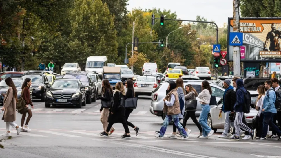 Tinerii români sunt printre cei mai săraci din Uniunea Europeană