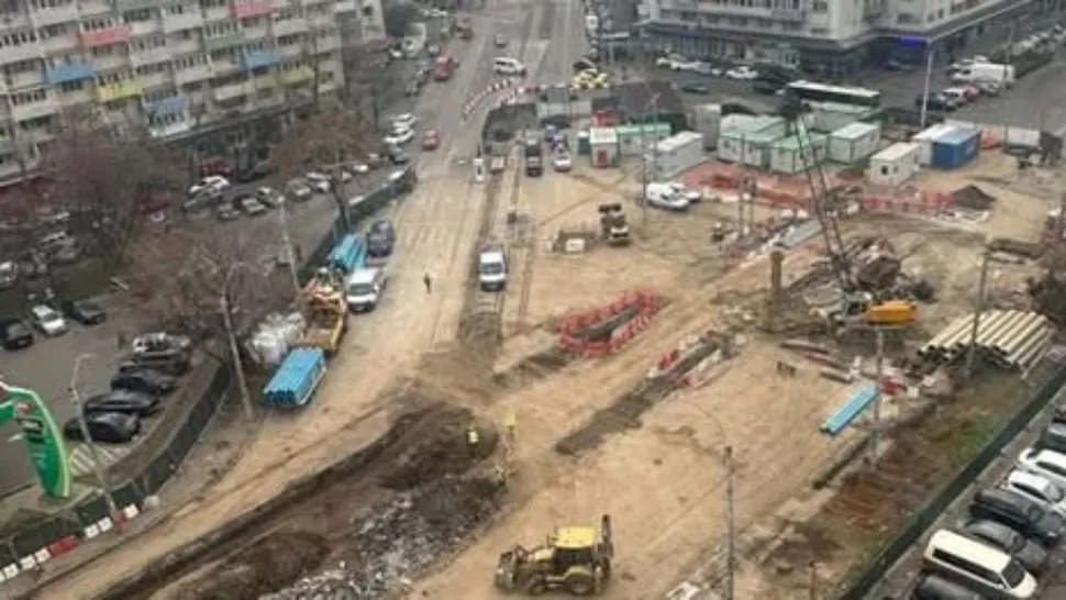 Petiție pentru eliminarea devierilor de trafic în zona Pod Constanța - Grivița, ca urmare a șantierului magistralei M6. Primăria, acuzată că a luat decizii "din pix" și a sufocat traficul
