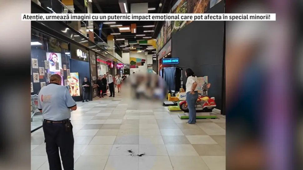 Luptă cu cuțite într-un mall din Capitală: un bărbat, transformat din atacator în victimă. Mărul discordiei, o femeie/ Captură video