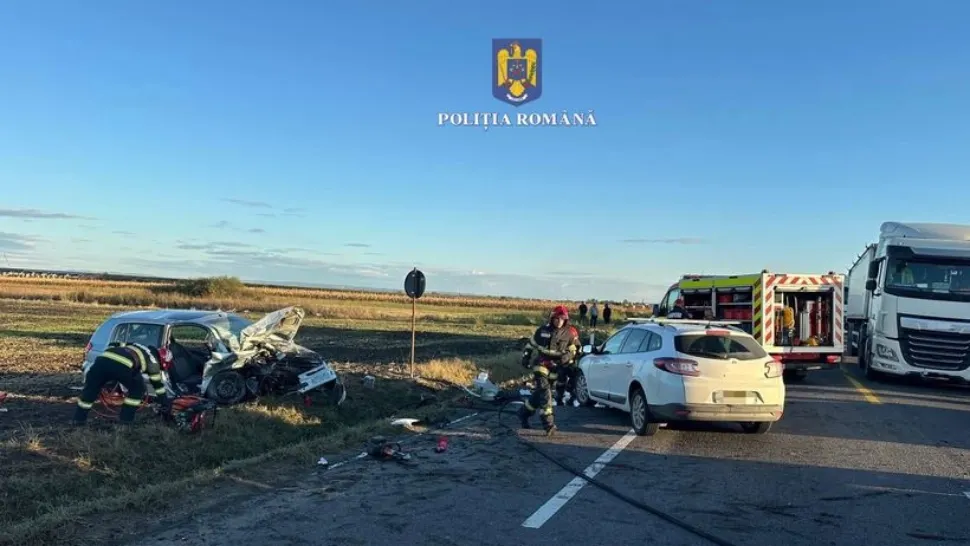 Grav accident RUTIER: șase victime după ce două mașini s-au ciocnit frontal