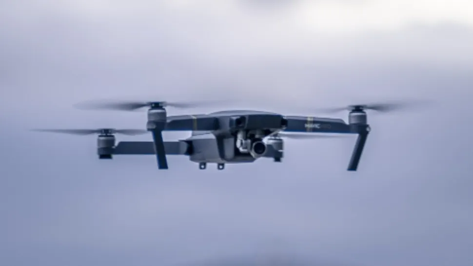 Alertă pe Aeroportul Otopeni: Prezența unei drone a blocat aterizarea mai multor zboruri
