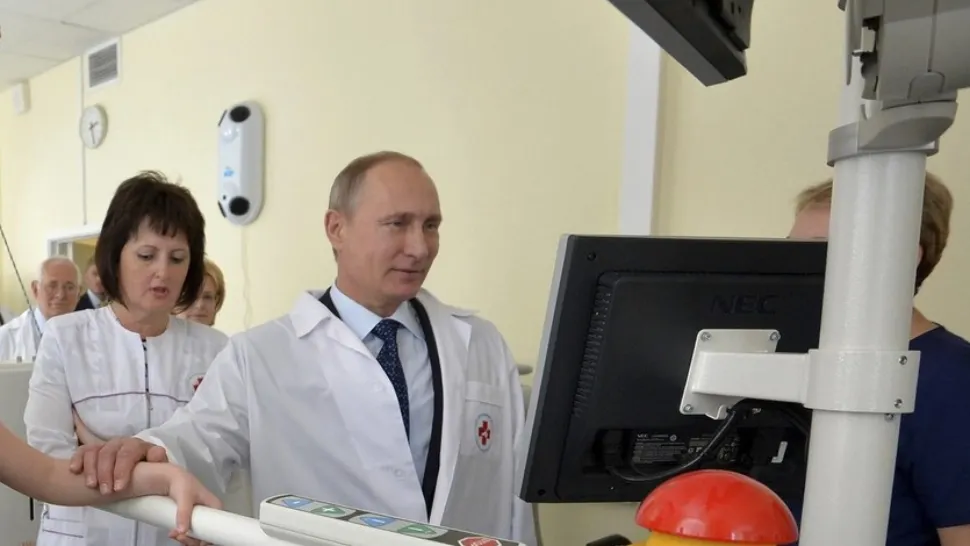 În plin război, rușii se laudă cu un vaccin eficient împotriva cancerului. Ce este terapia ARNm?