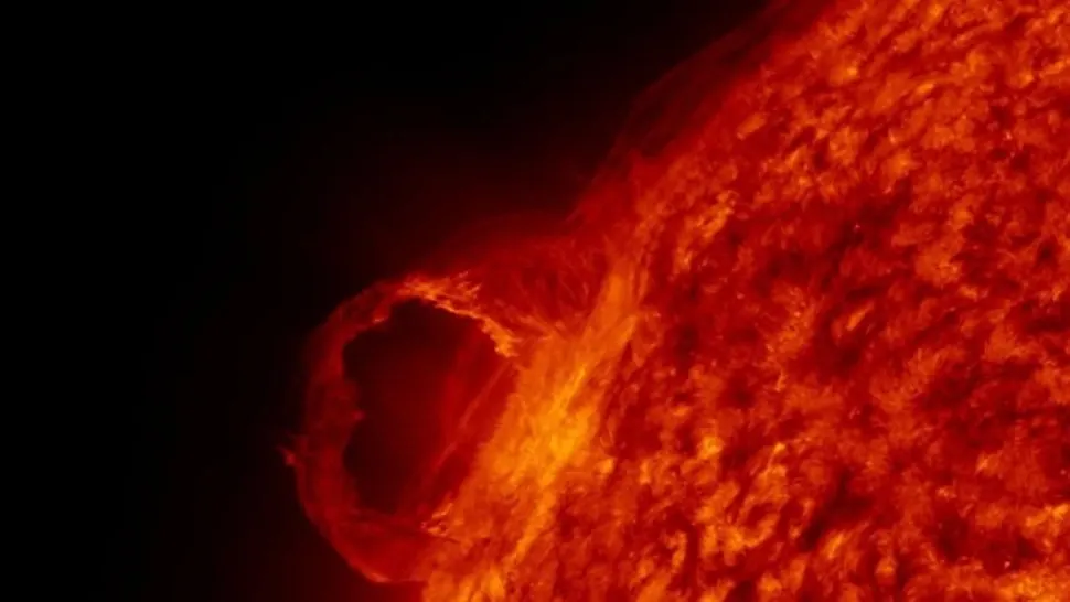 O furtună geomagnetică puternică se apropie de Pământ: efecte posibile și spectacolul Aurorei Boreale