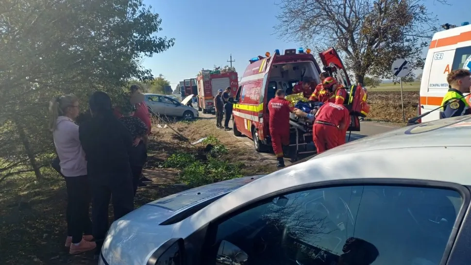 Accident grav la Giurgiu: trei persoane rănite, o femeie transportată cu elicopterul SMURD la București