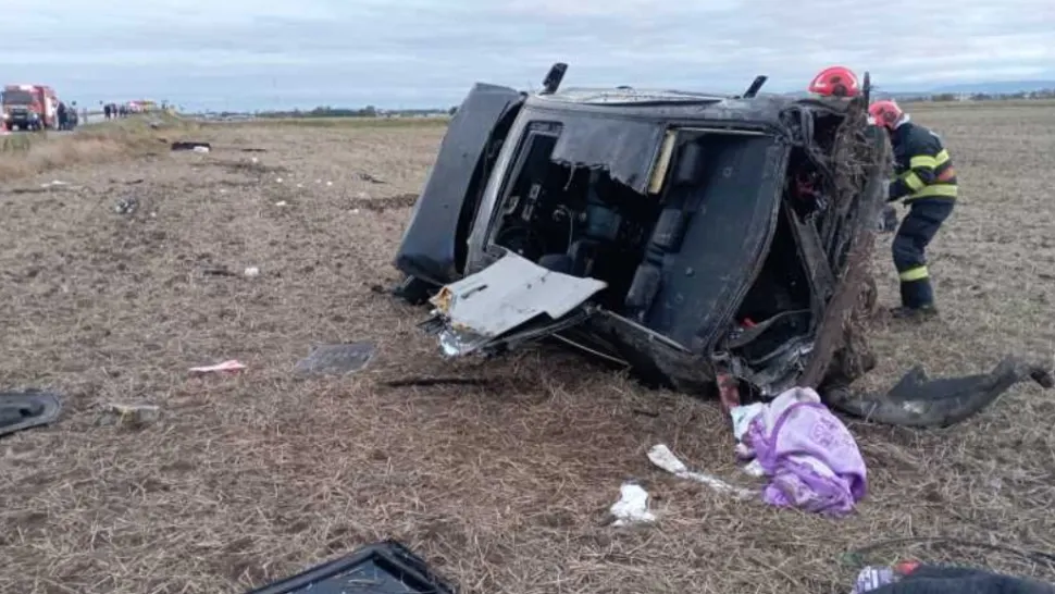 Frătăuții Vechi: șase persoane, printre care doi copii, rănite într-un accident grav