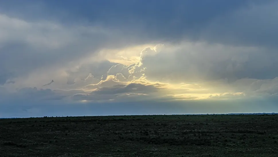 Furtuni puternice în toată Europa: meteorologii avertizează că luna noiembrie va aduce vreme extremă și instabilă