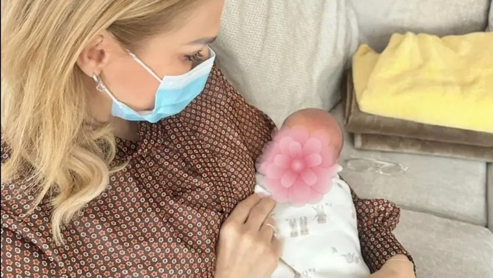 Fericire mare în familia Gabrielei Firea. Fosta primăriță a Capitalei a devenit bunică.