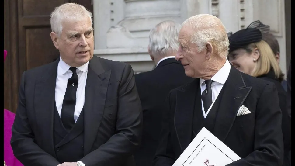 Regele Charles și Prințul Andrew