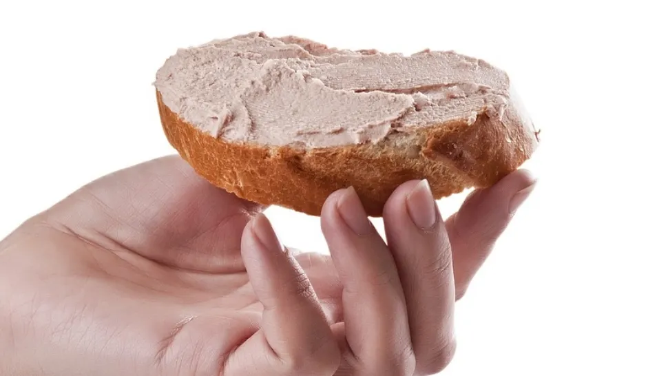 Pate din ficăței de pasăre. Ingredientul pe care trebuie să-l folosești pentru o aromă aparte