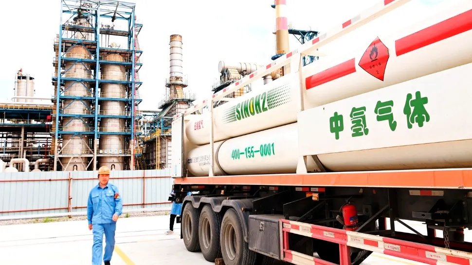 Marile rafinării chineze opresc cumpărăturile de petrol rusesc. Foto: Profimedia