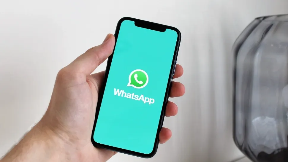 Avertisment de la Poliție: mega-escrocheria de pe WhatsApp cu „numărul nou” lasă oamenii fără economii
