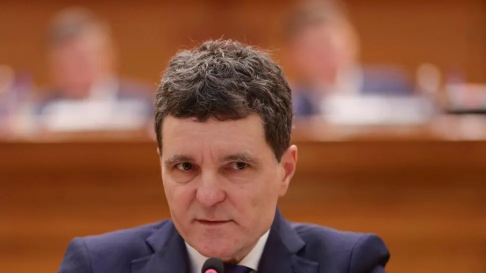 Nicușor Dan în plenul Parlamentului (Octav Ganea /Inquam Photos)
