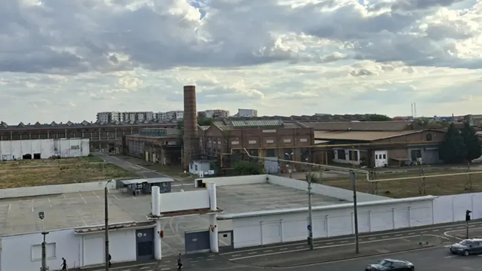 Fosta fabrică Astra Arad dispare și fizic. Primăria a emis aviz de urbanism, primul pas spre transformarea într-un complex comercial și imobiliar