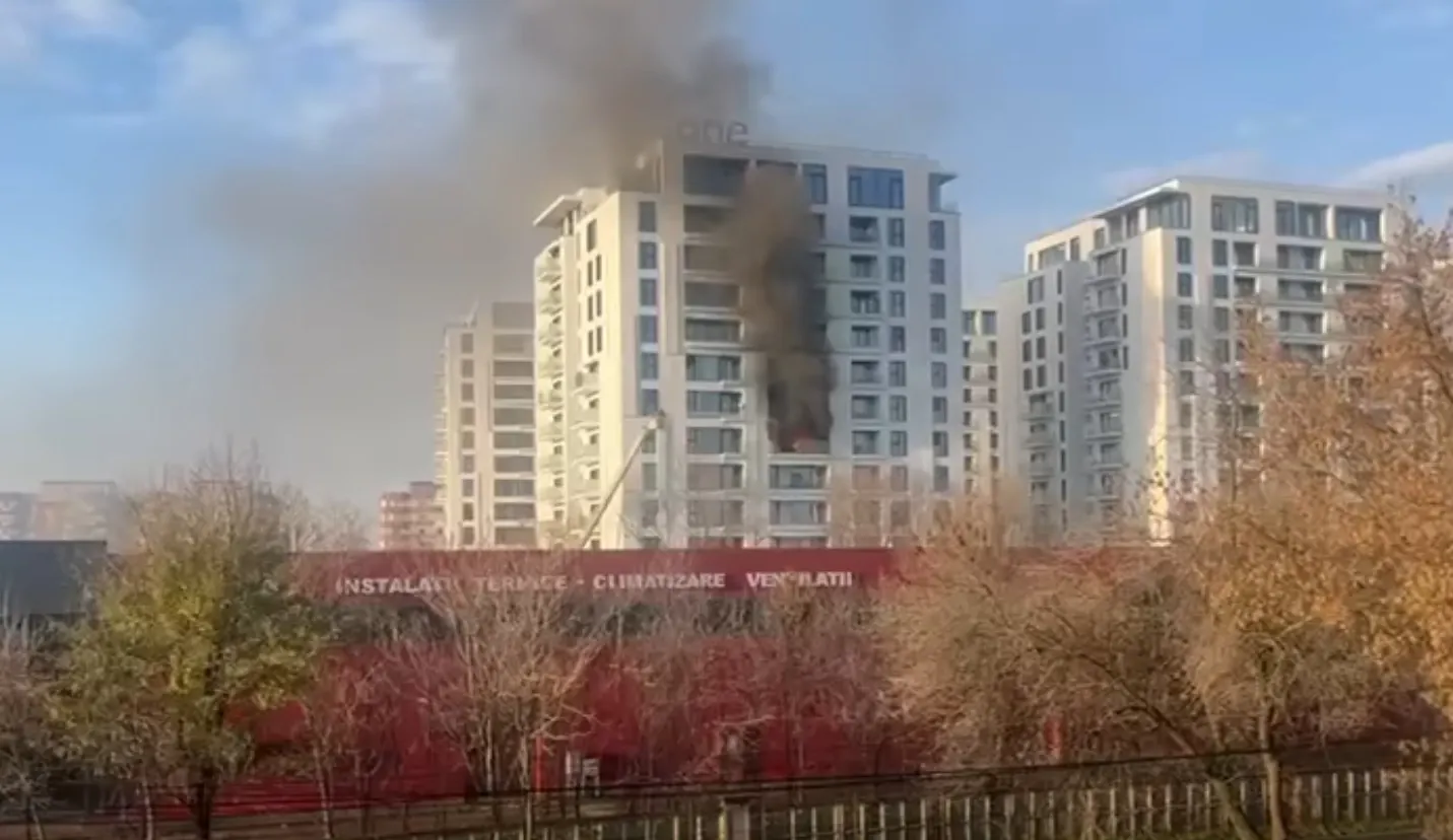 Un bărbat care a suferit arsuri grave a fost intubat