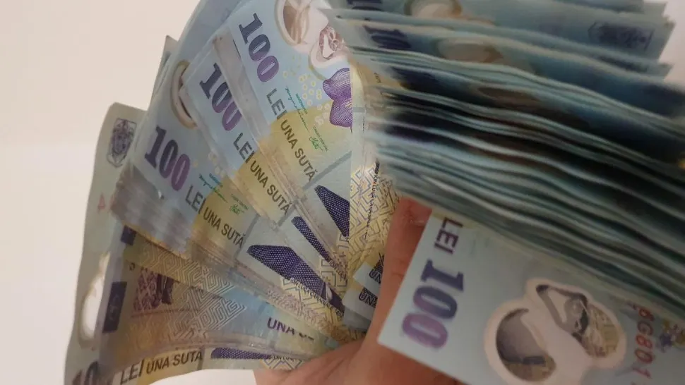 Prime de Crăciun 2025: majoritatea angajatorilor păstrează bonusurile de sărbători, în ciuda unui an dificil economic