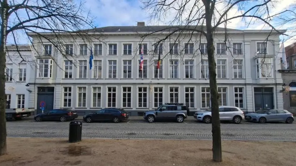 Descinderi la instituții europene în cadrul unei anchete privind posibile fraude în pregătirea diplomaților UE