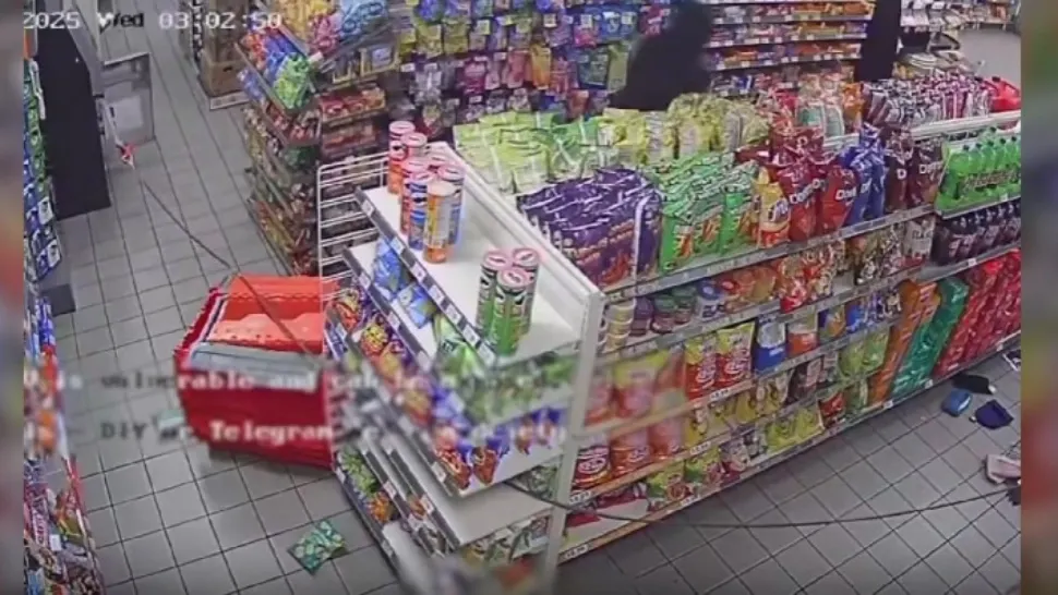 Jaf de tot râsul! Au pierdut bancomatul pe drum