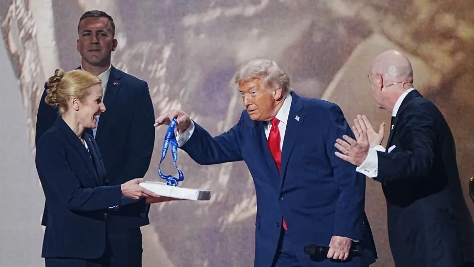 Donald Trump, recompensat de FIFA cu premiul pentru PACE: "Nu am nevoie de premii, trebuie să salvez vieți!" - VIDEO