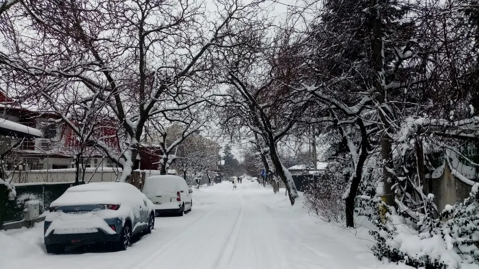 Ninsori la Bucureşti, în noaptea de sâmbătă spre duminică. Prognoză SPECIALĂ pentru Capitală