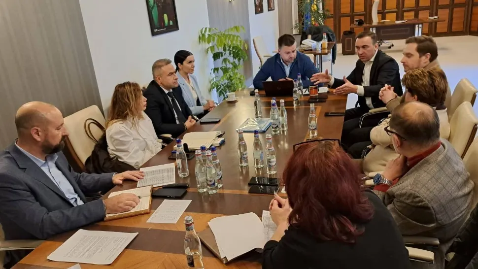 Ciprian Ciucu și Bogdan Ivan, ministrul Energiei, s-au întâlnit astăzi pentru a găsi soluții la criza termoficării din Capitală (foto: Facebook @ Ciprian Ciucu)