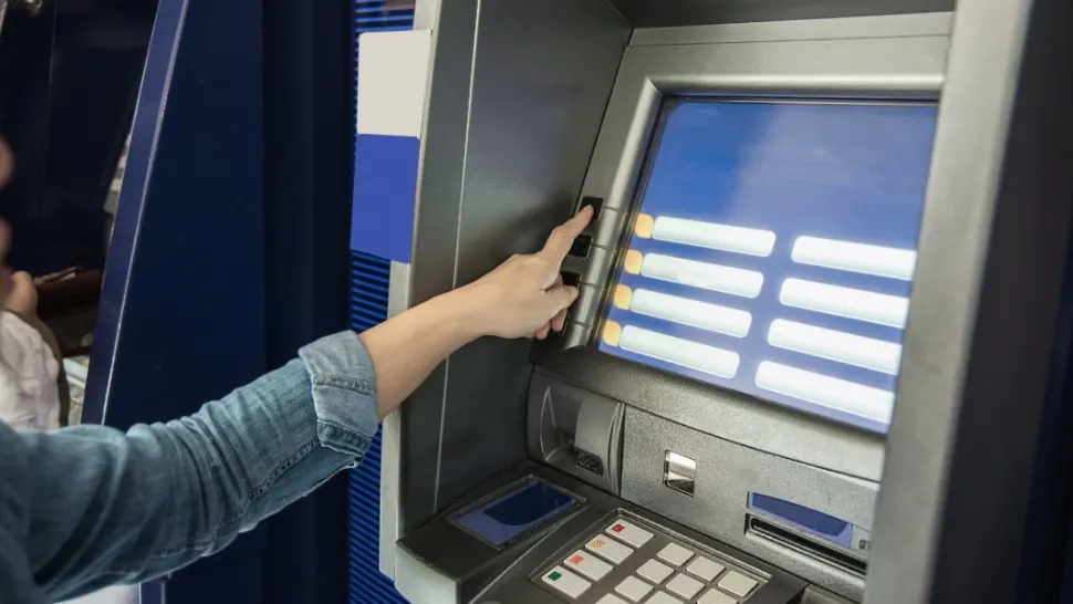 O bancă uriașă închide 100 de sucursale din Europa