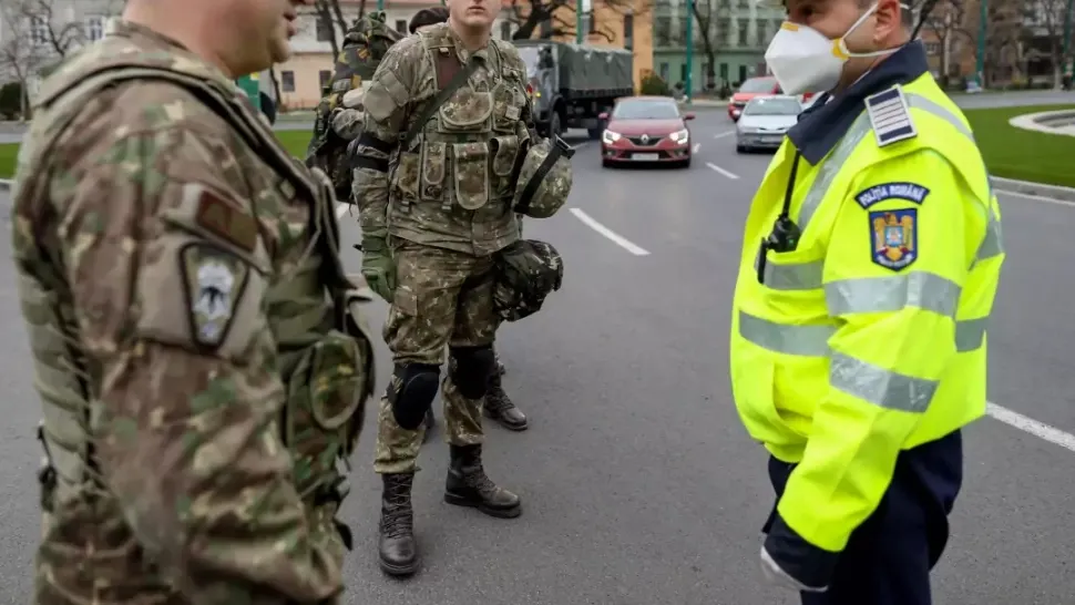 Crește vârsta de pensionare pentru militari și polițiști.