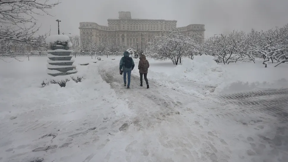 Frig extrem în Capitală: ninsori, lapoviță și temperaturi sub zero, de joi și până sâmbătă/ Inquam Photos / George Calin