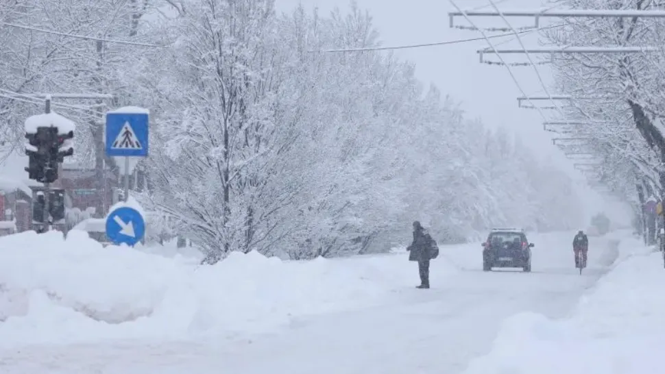 ANM anunță cod galben de ninsori și viscol în sud-estul României. Capitala, sub temperaturi deosebit de reci