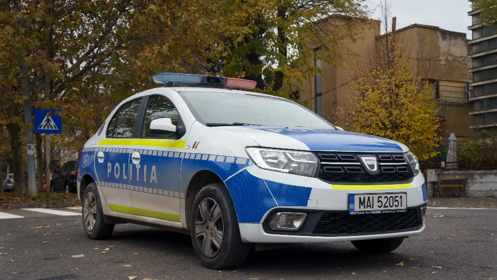 Elevă de 17 ani agresată într-un liceu din Slatina chiar de o colegă. Minora a ajuns la spital, poliția a deschis dosar penal
