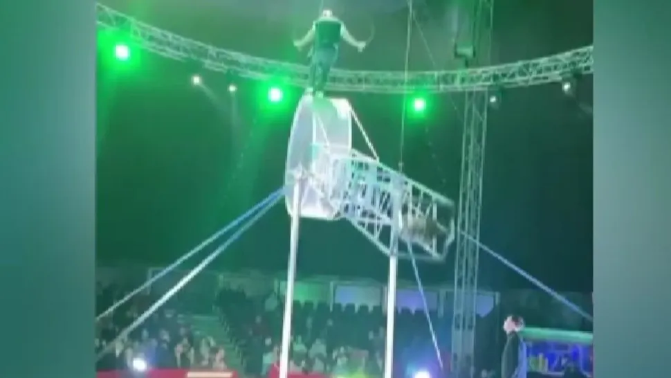 Accident grav la circ, în Craiova: acrobat prăbușit de pe „Roata Morții”, de la patru metri înălțime