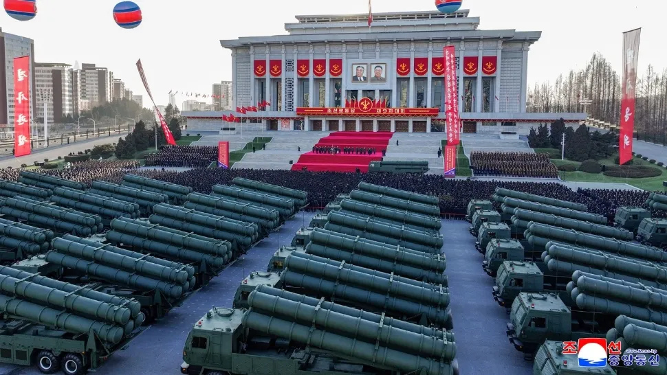 Kim Jong Un a prezentat o nouă armă nucleară. Foto: Profimedia