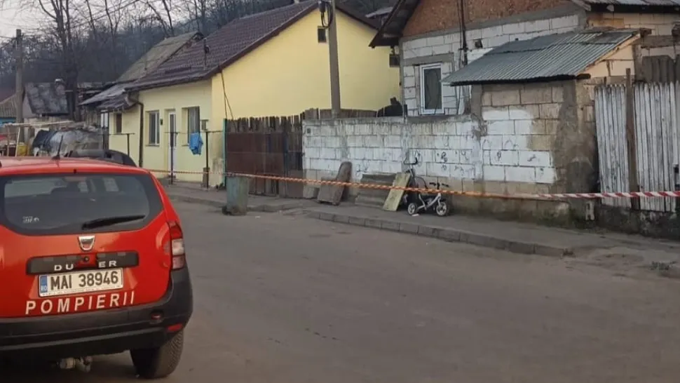 Alunecare de teren în Slatina: 25 de persoane relocate, printre care și 9 copii. Două locuințe, afectate
