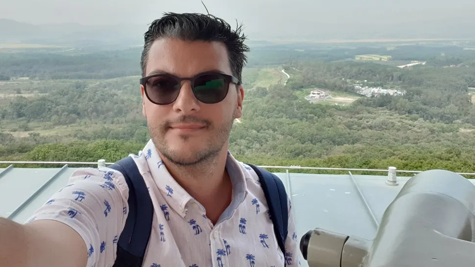 Răzvan Pascu, consultant în turism, despre soarta oamenilor blocați în Dubai, dar și în alte destinații: „Statul qatarez acoperă costurile suplimentare de cazare pentru turiștii blocați”