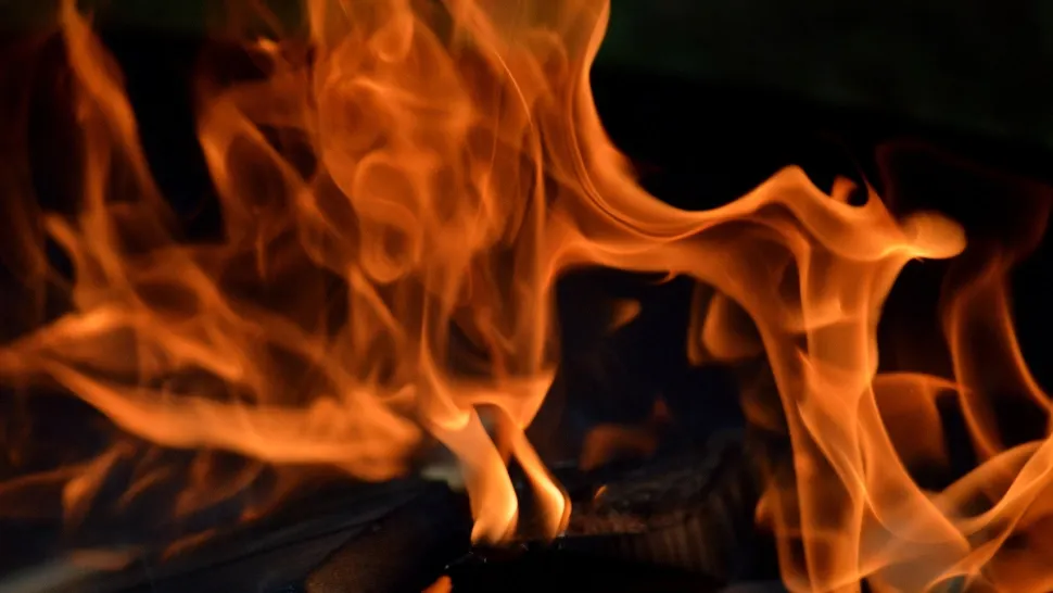 Incendiu de proporții la o rafinărie din Australia - VIDEO