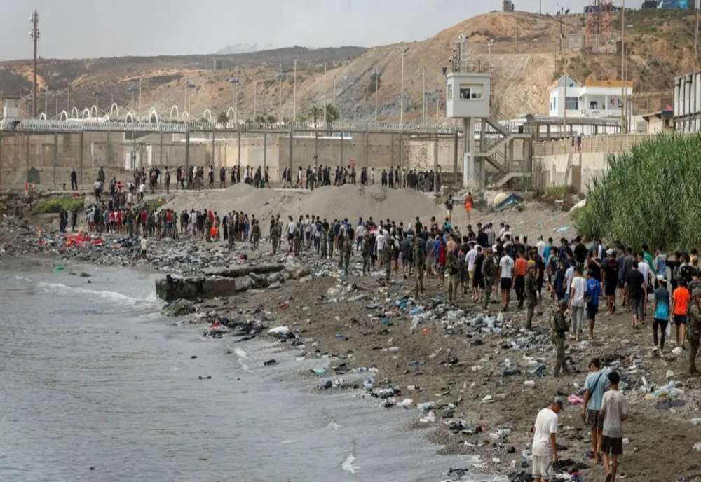 Val de migranți Ceuta