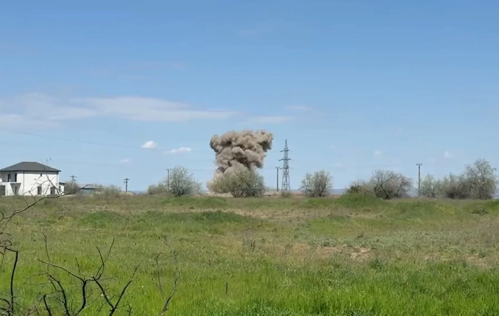 Dronă căzută într-o gospodărie din Galați