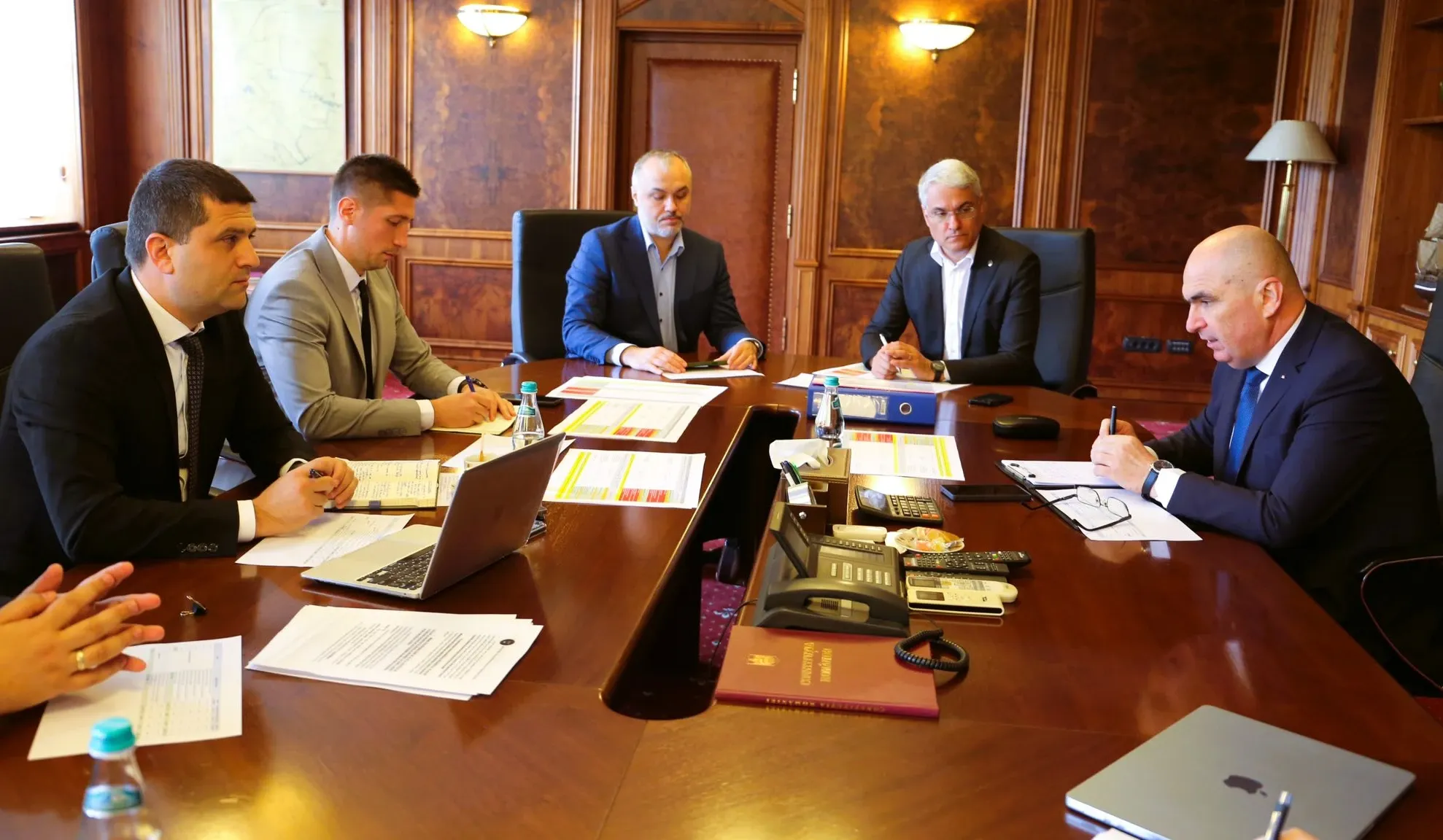 Ilie Bolojan, Radu Miruță